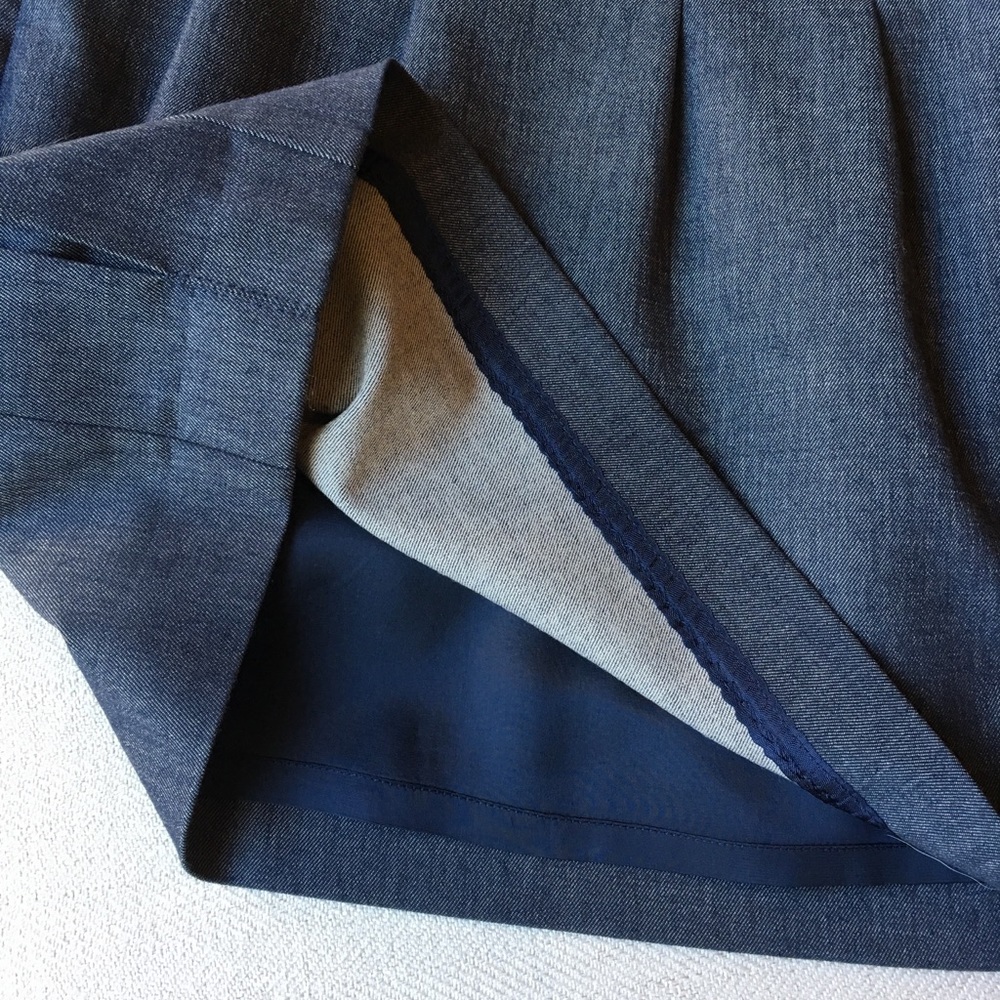 BCBG | MaxAzria Gray Skirt | 4 - Picture 4 of 8